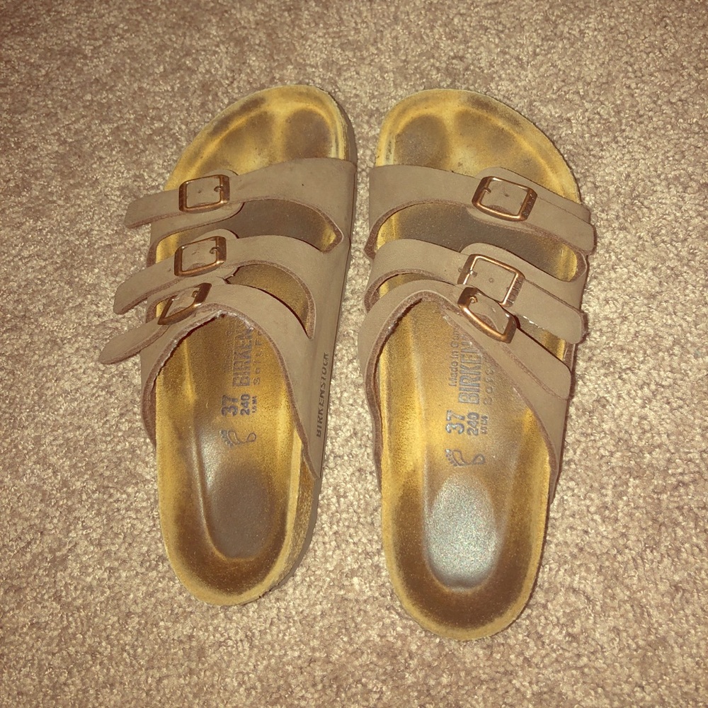 3 Strap Birkenstock’s. Size 37